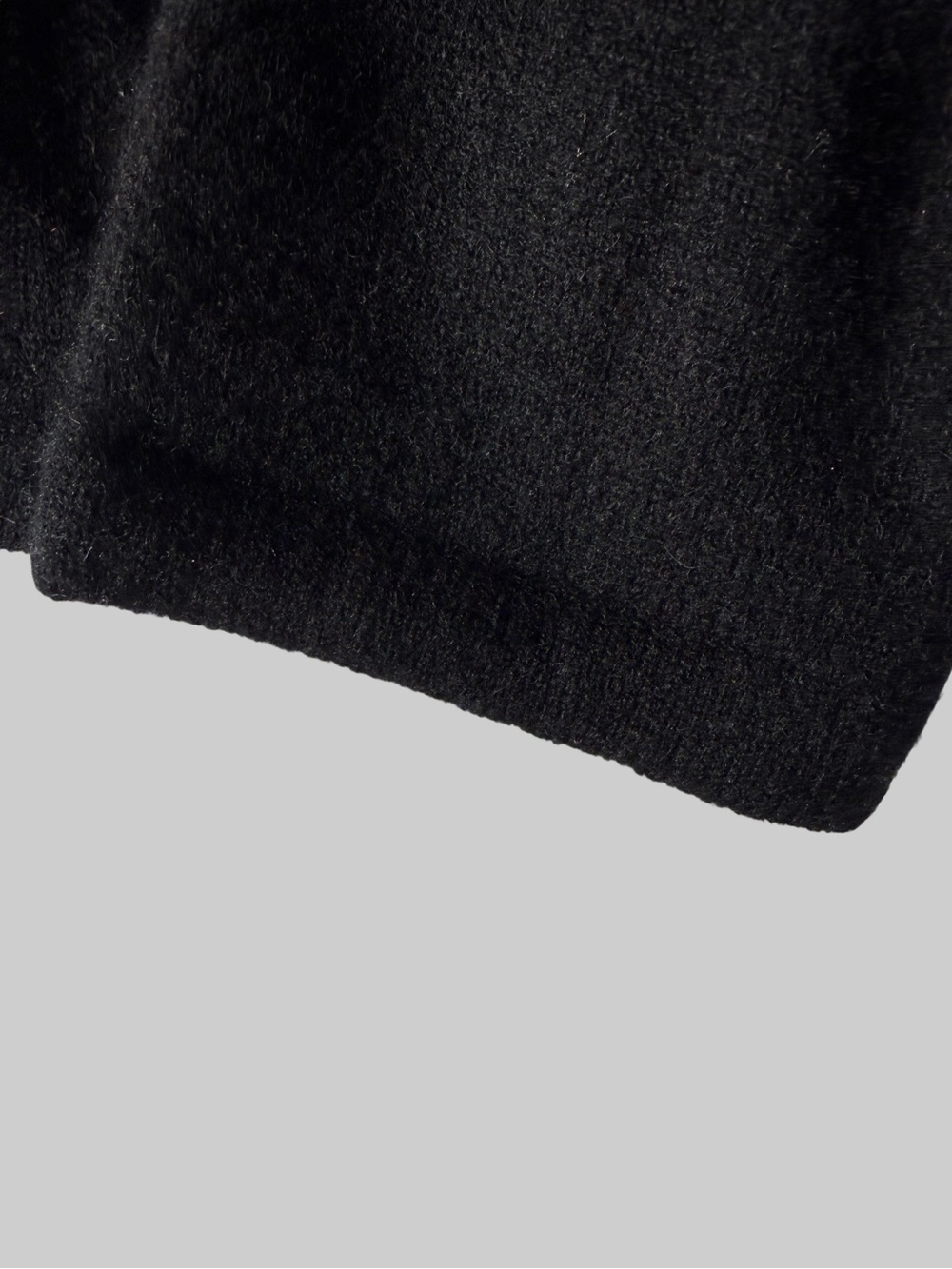 Lord & Taylor Cashmere Black Women's Button-Front Cardigan - Picture 5 of 9